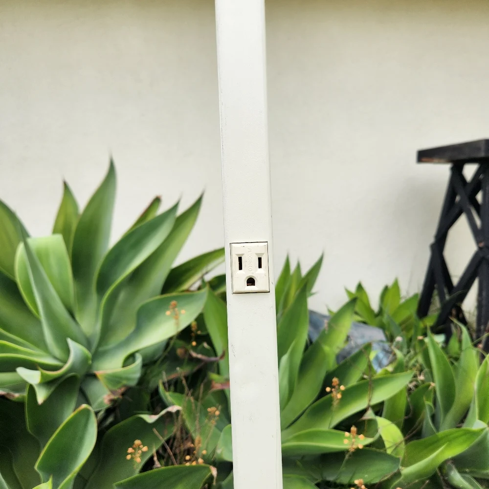 Wiremold Legrand Power Strip V20GB612 Prewired Raceway 6 Outlets, 12 in apart